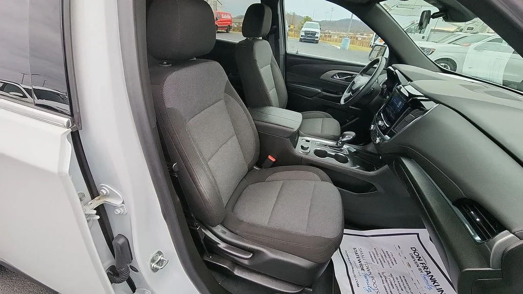 Used 2023 White Chevrolet LT image 29