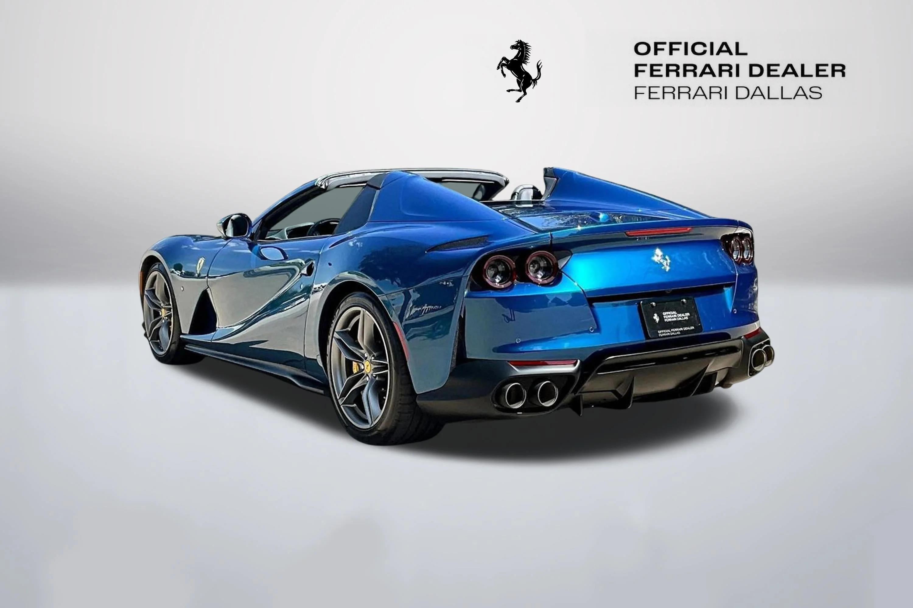 Used 2023 Blu Abu Dhabi Ferrari  image 5