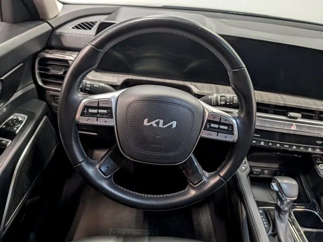Used 2024 Black Kia EX image 17