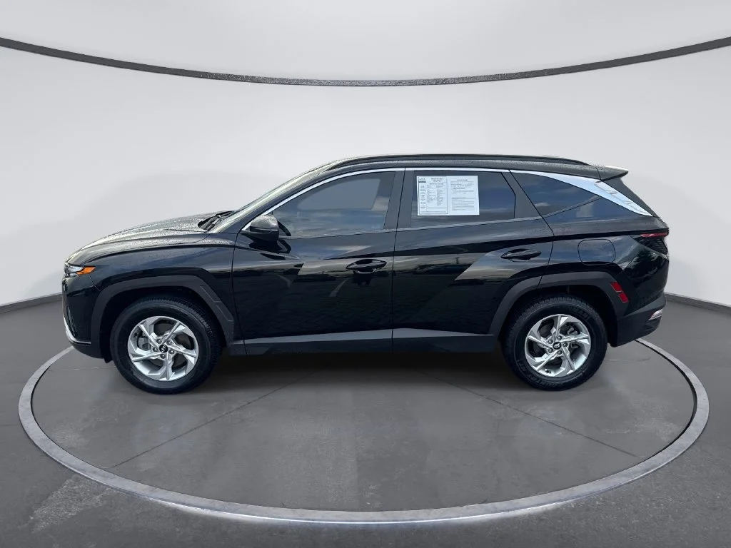 Used 2022 Black Hyundai SEL image 4