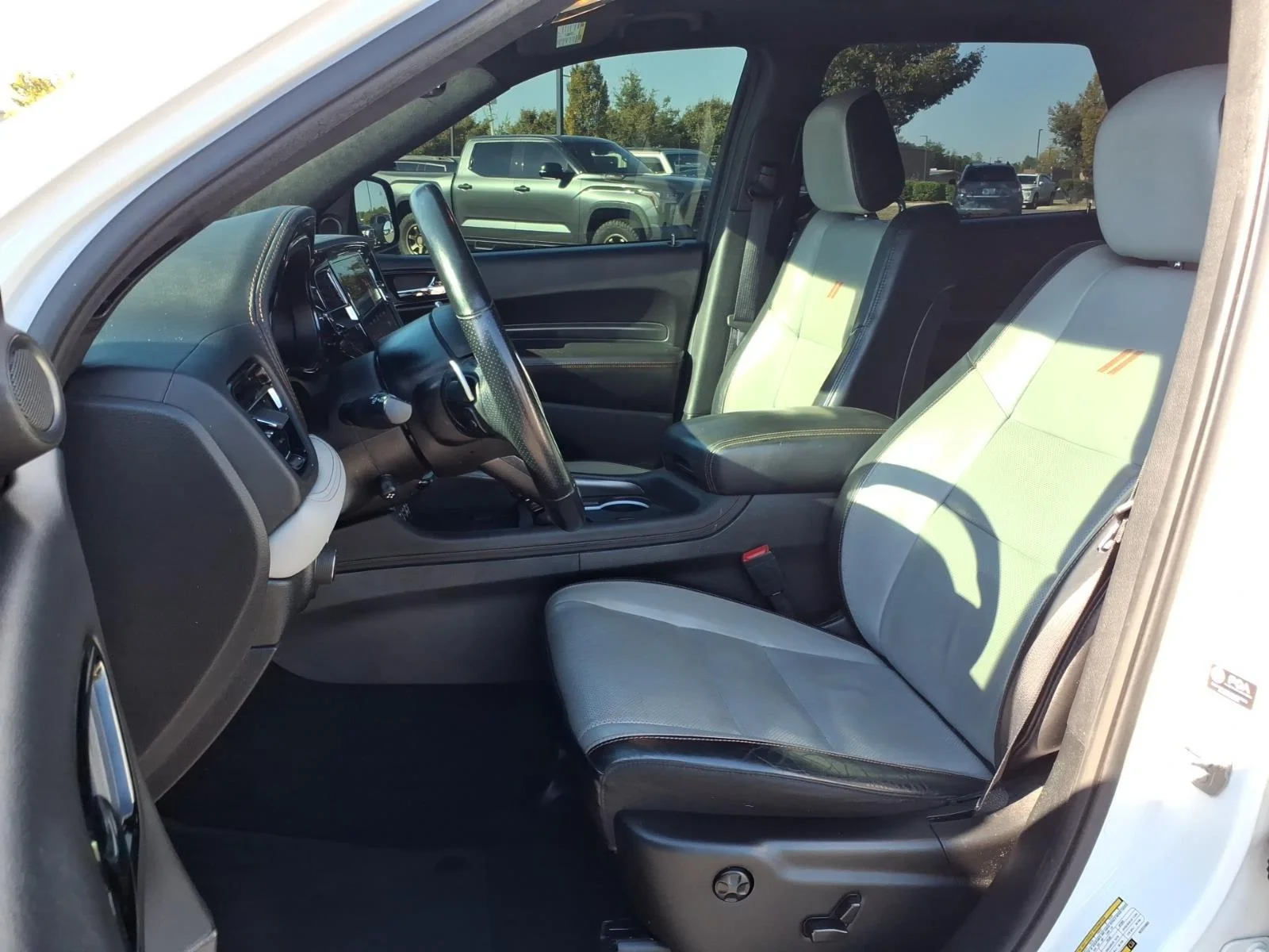 Used 2022 White Knuckle Clearcoat Dodge R/T Plus image 17