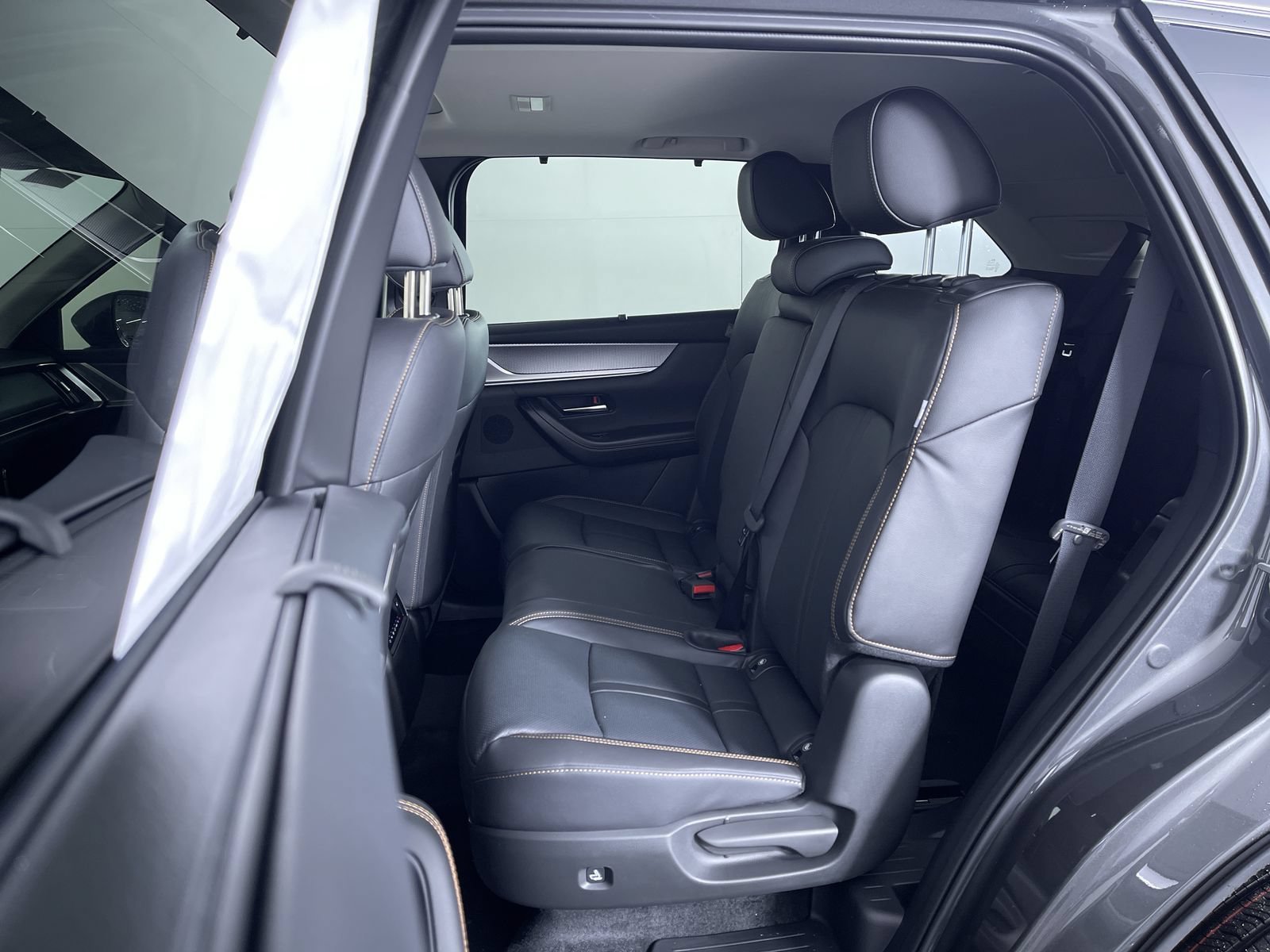 New 2026 Machine Gray Metallic Mazda Preferred image 22