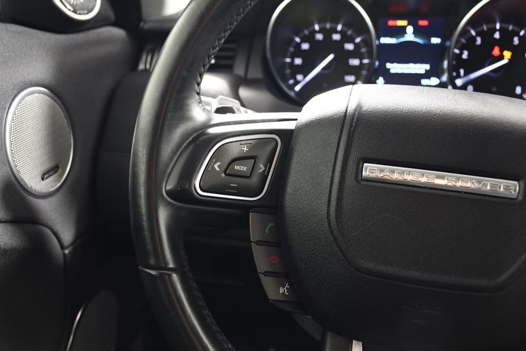 Used 2018 Narvik Black Land Rover SE image 29