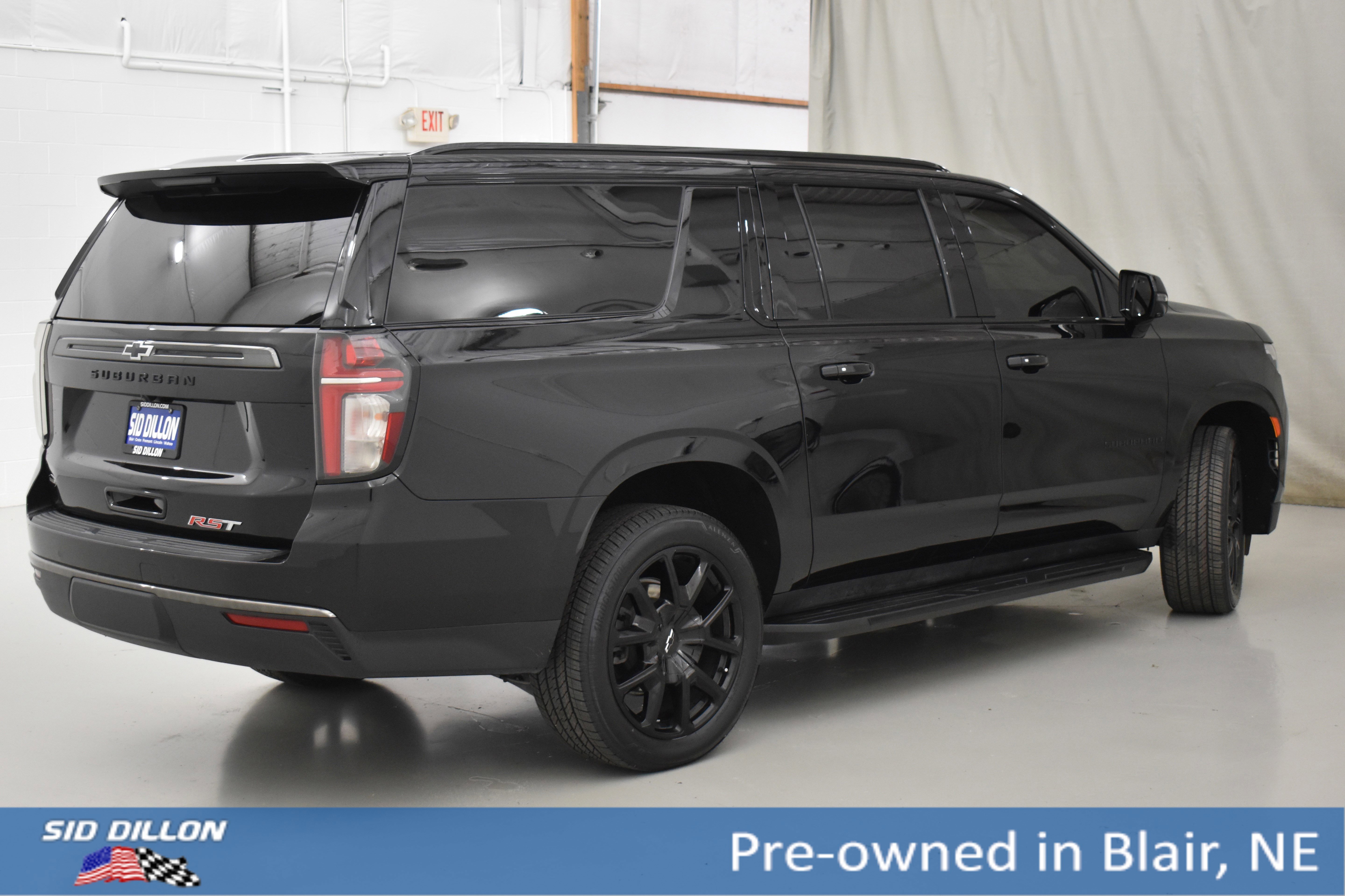 2022 Chevrolet Suburban RST - Photo 14