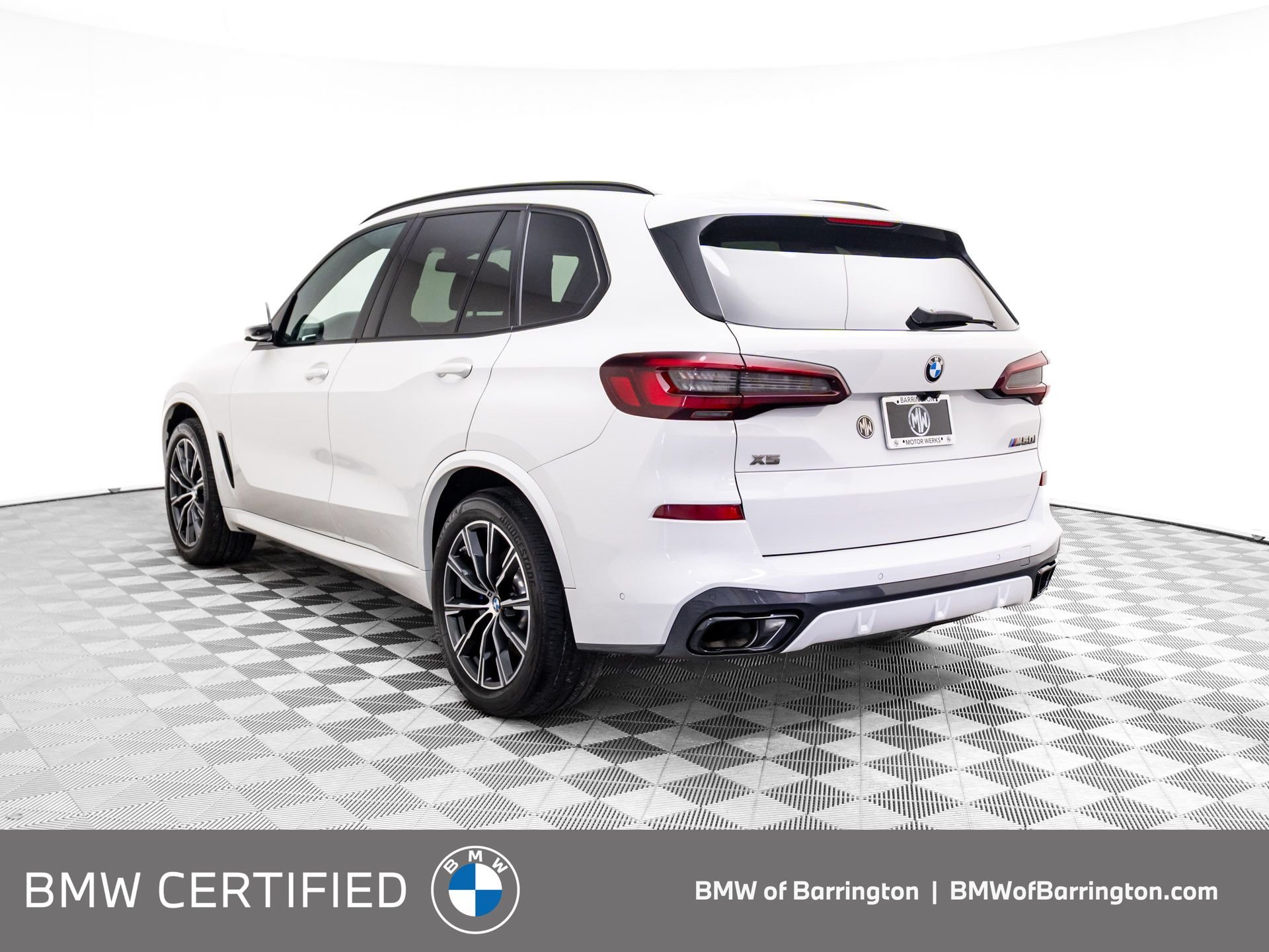 Certified Used 2023 Alpine White BMW M50i image 3