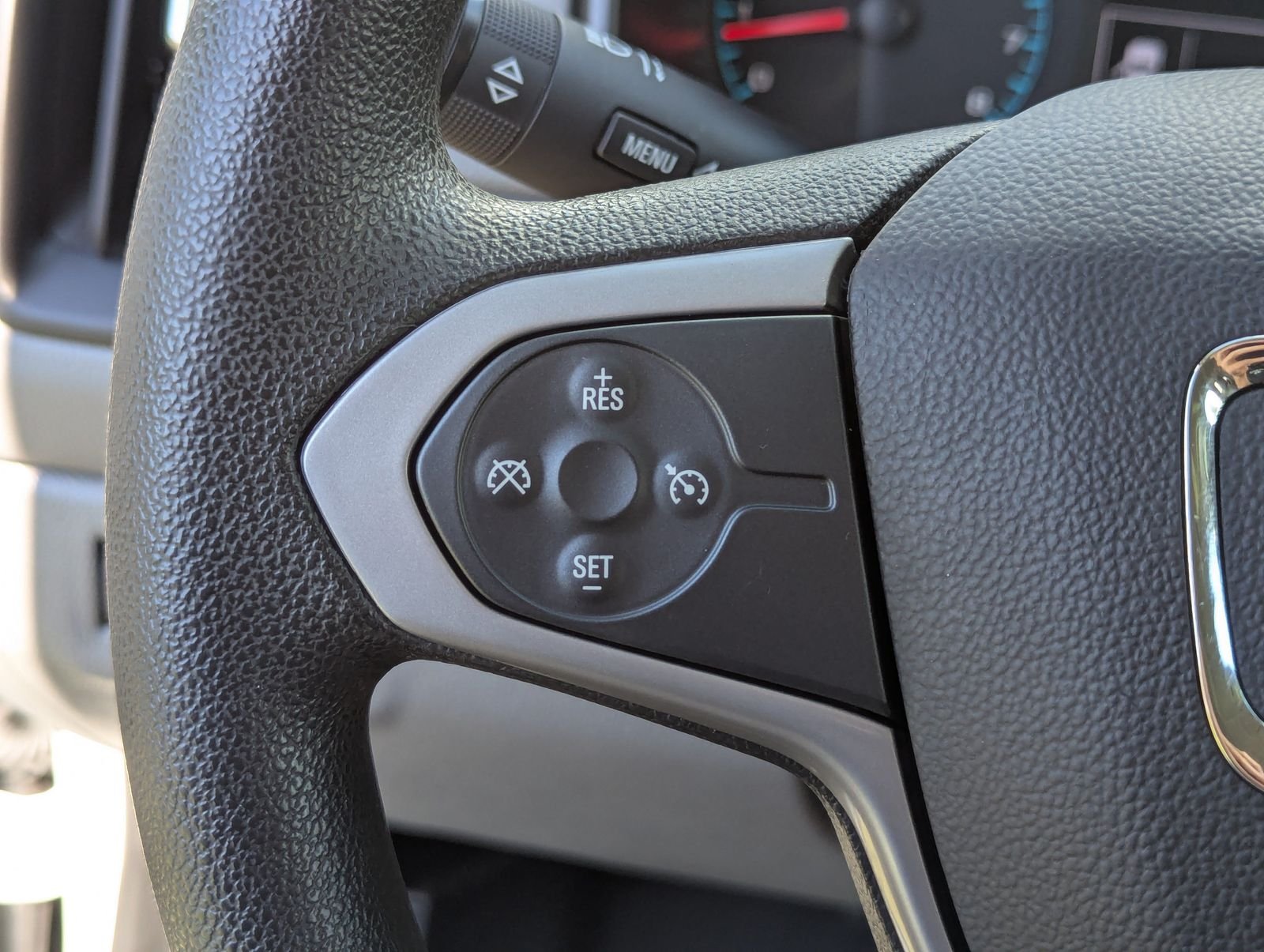 Used 2020 Summit White GMC Base image 32