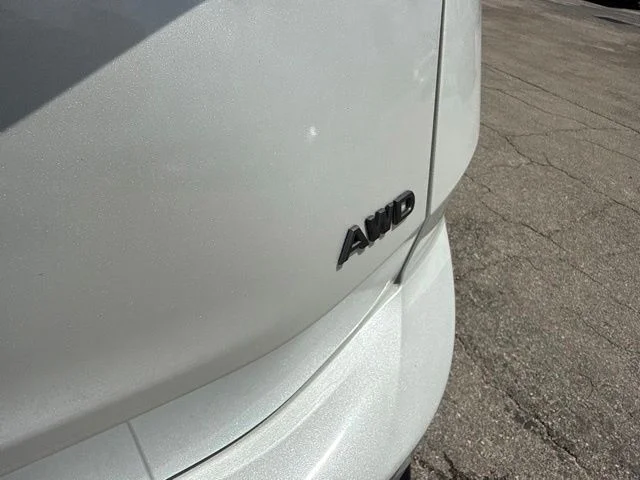 Used 2025 White Nissan SV image 33