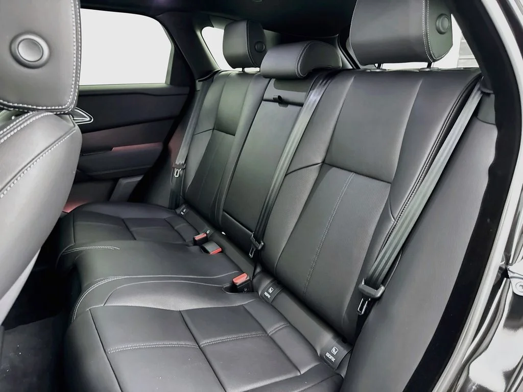 New 2026 Santorini Black Land Rover Belgravia Edition image 25