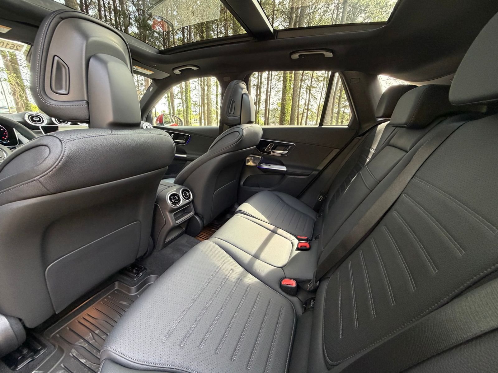 New 2026 Red Mercedes-Benz GLC 300 image 15