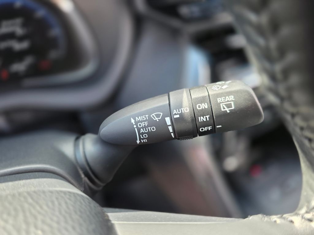 2024 Toyota Venza XLE - Photo 37