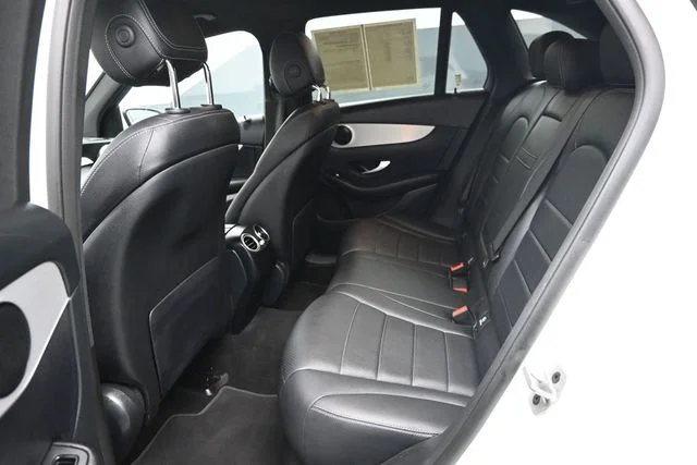 Used 2022 White Mercedes-Benz GLC 300 image 8