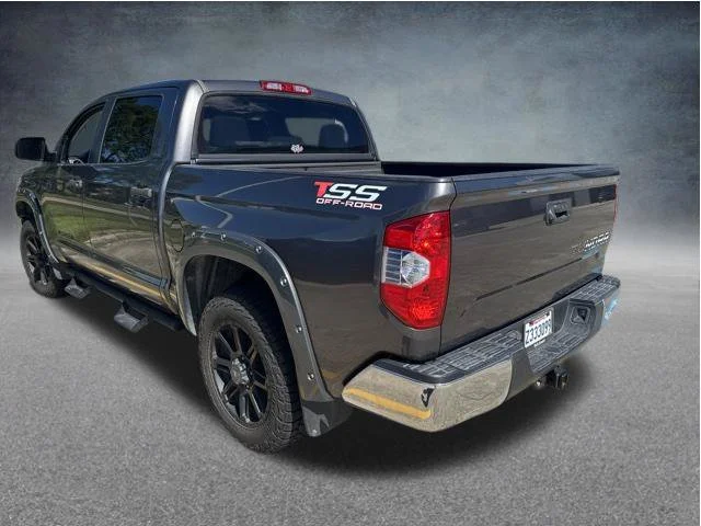Used 2018 Gray Toyota SR5 image 4