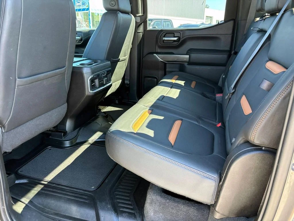 Used 2021 Sky GMC AT4 image 10