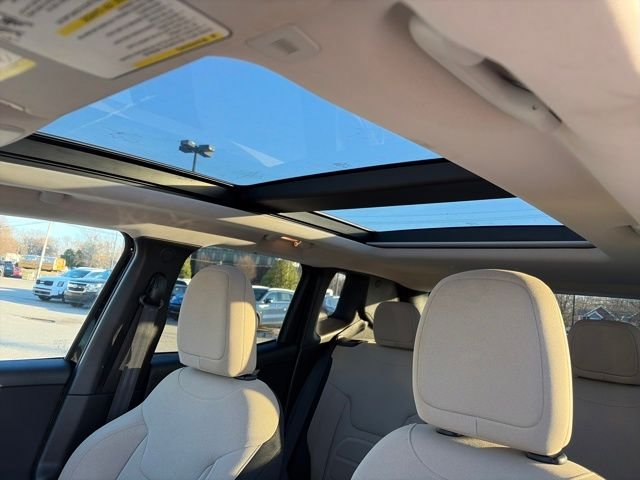 Used 2019 Black Clearcoat Jeep Latitude image 23