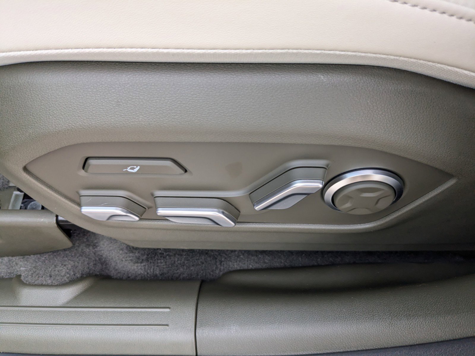 2025 Hyundai Santa Fe Calligraphy - Photo 18