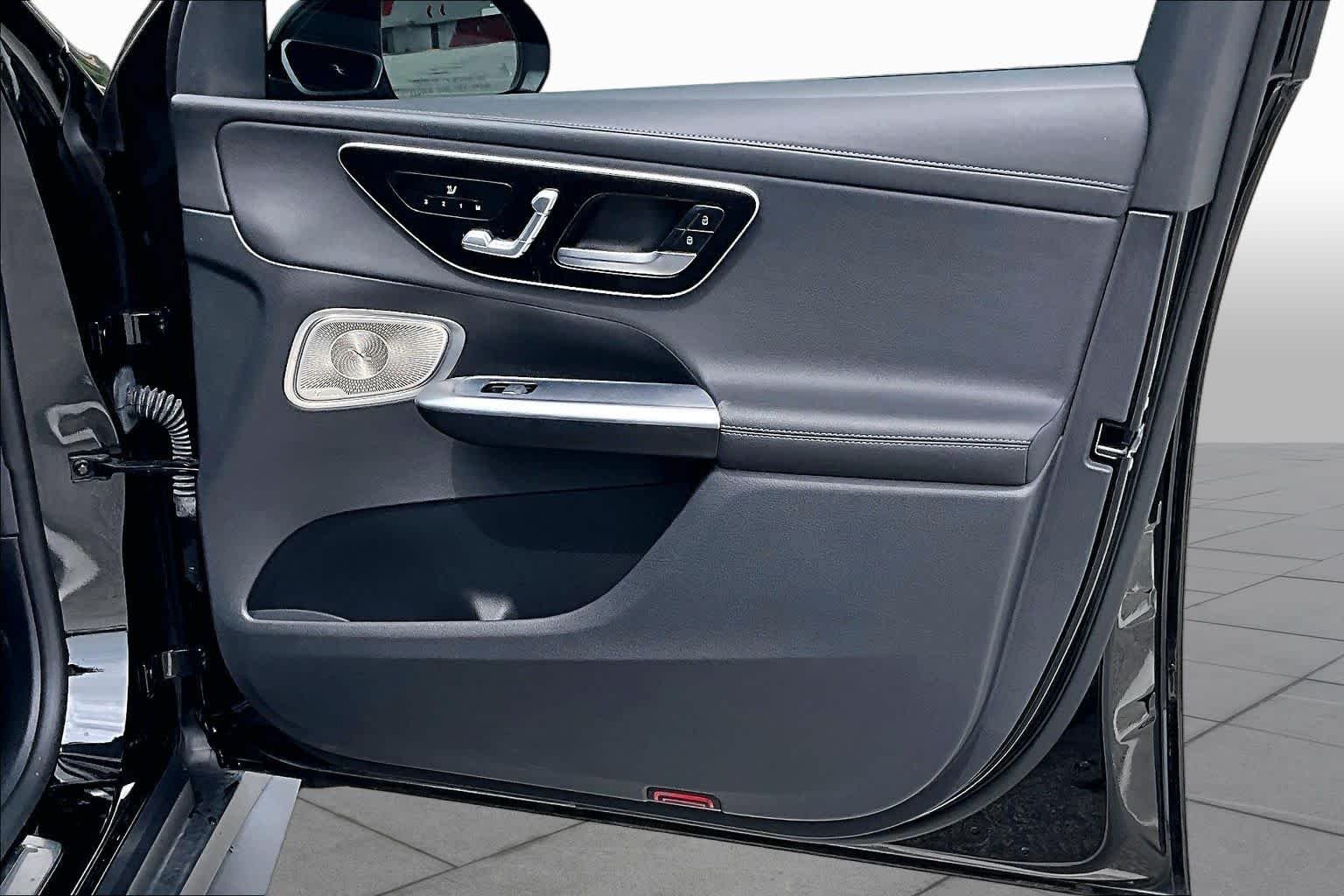 Used 2023 Black Mercedes-Benz GLC 300 image 23