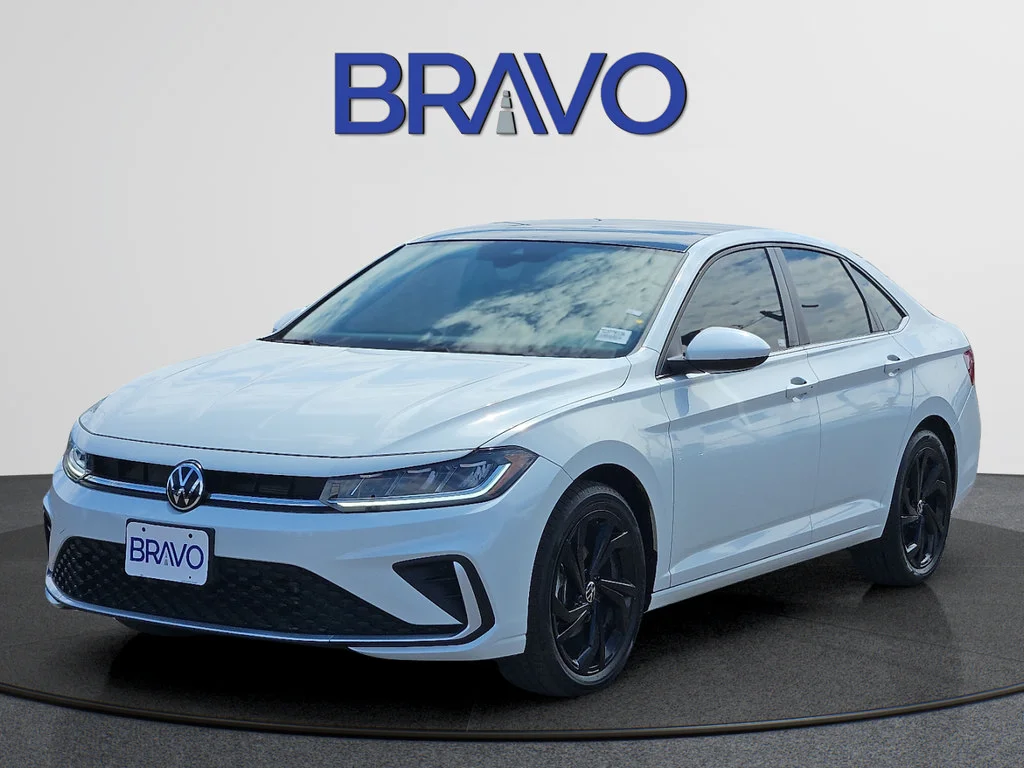 Used 2026 White Volkswagen SE image 1