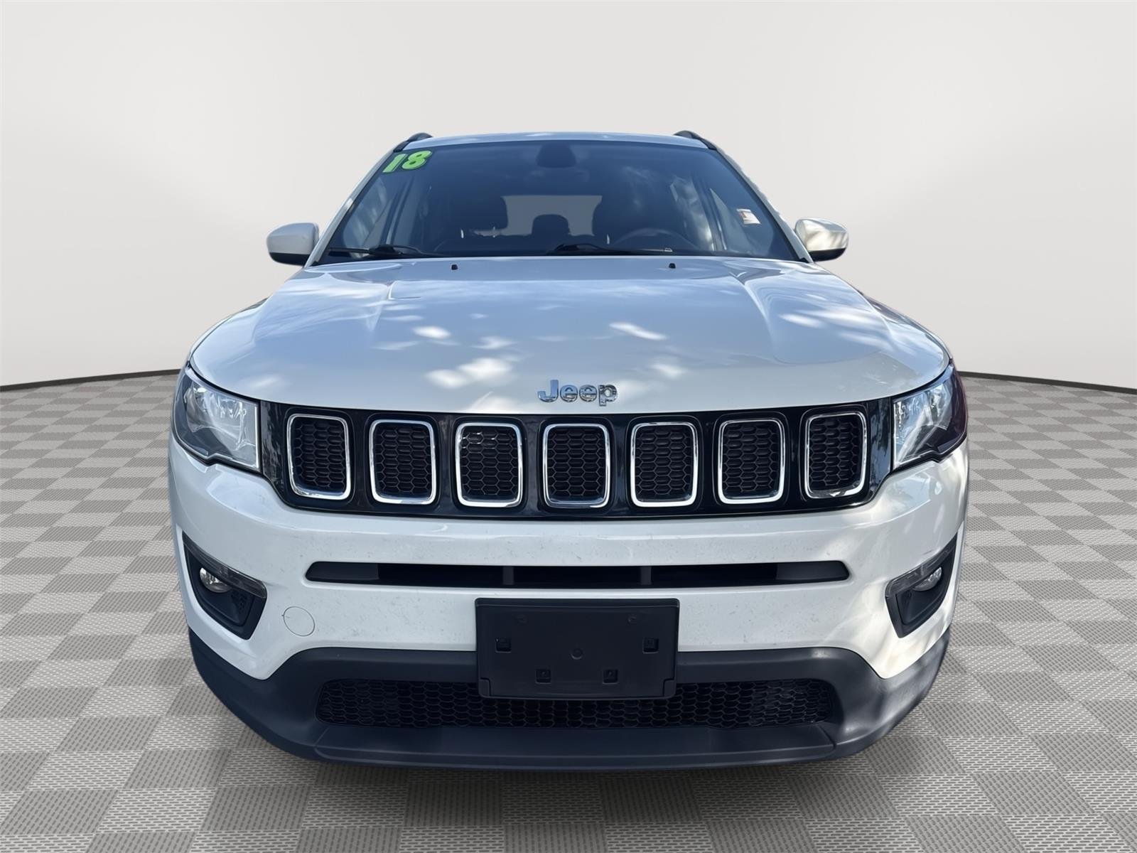 Used 2018 White Clearcoat Jeep Latitude image 20