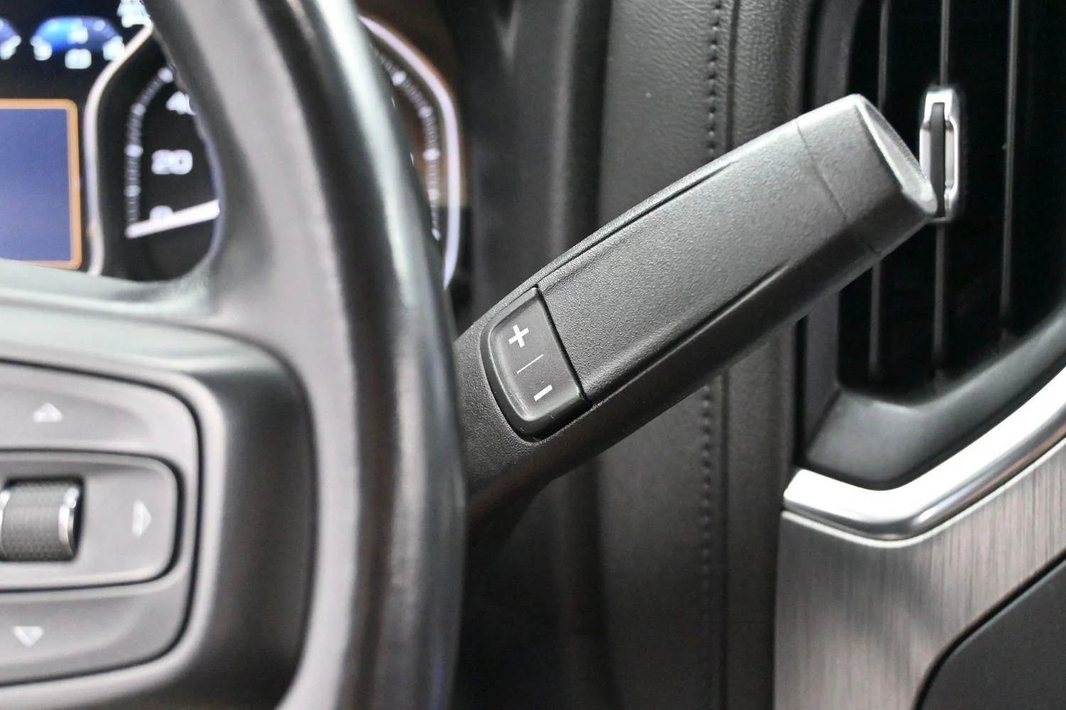 Used 2020 SATIN STEEL METALLIC GMC Denali image 28