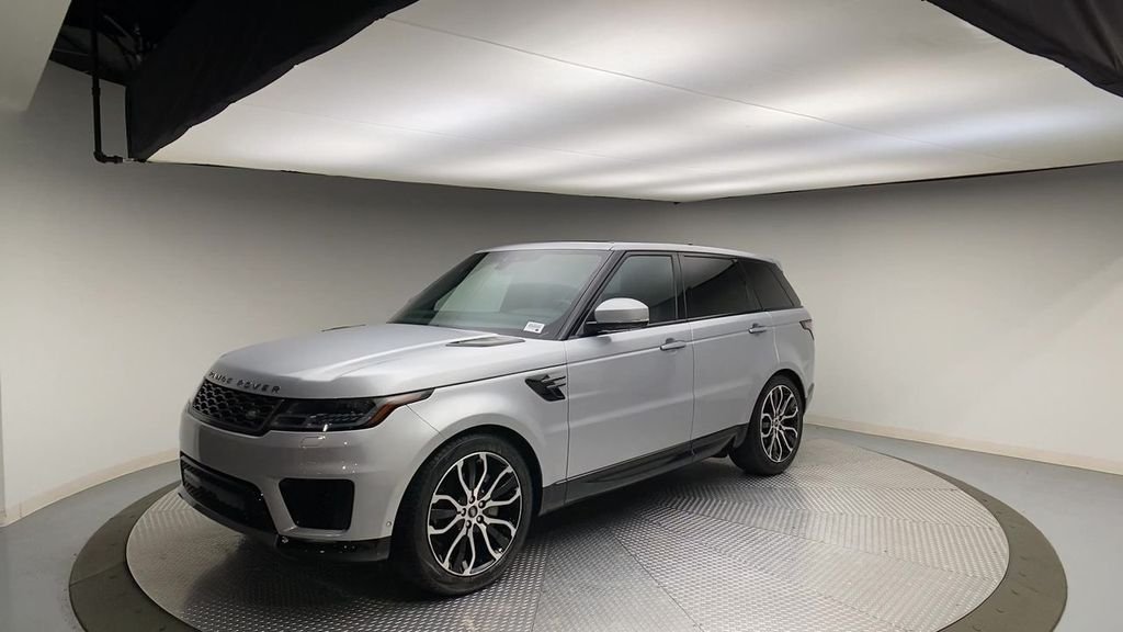Used 2022 Hakuba Silver Metallic Land Rover HSE Silver Edition image 4