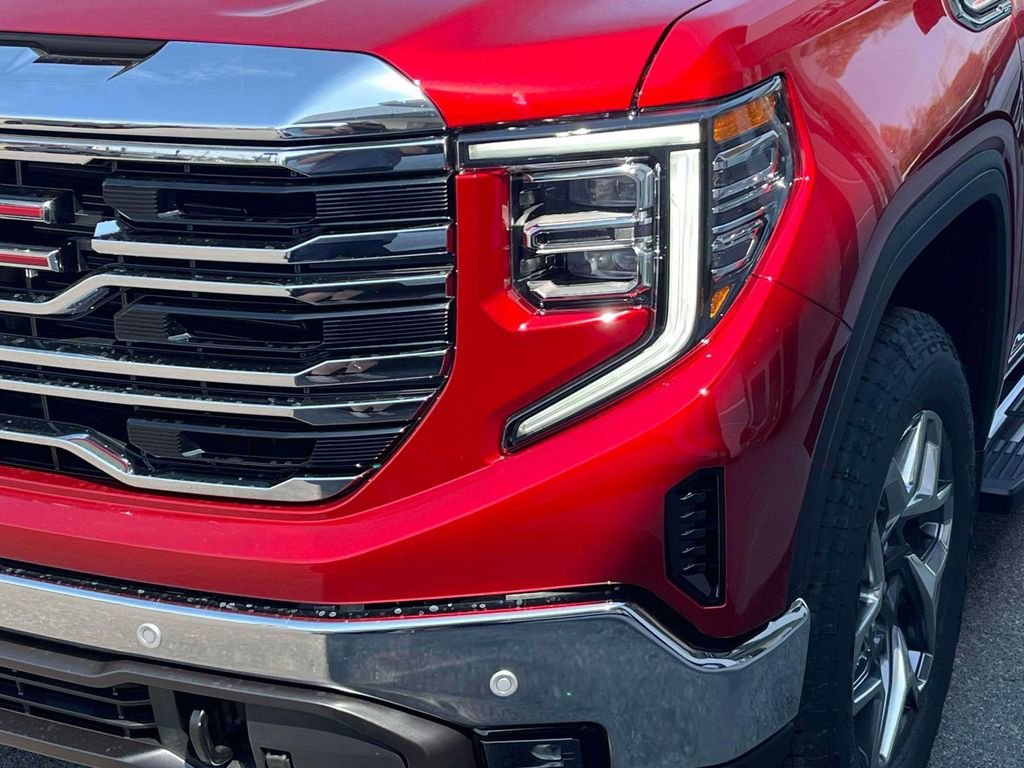 2026 GMC Sierra 1500 SLT - Photo 9