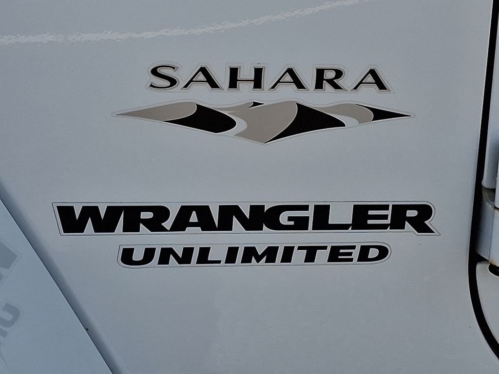 Used 2017 White Jeep Unlimited Sahara image 30