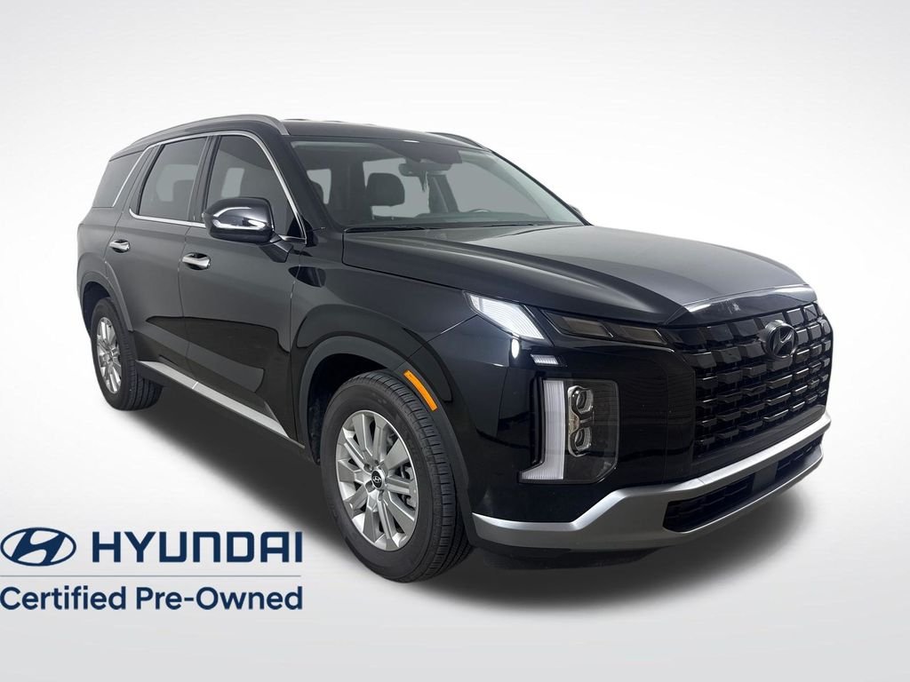 Certified Used 2025 Black Hyundai SEL image 1