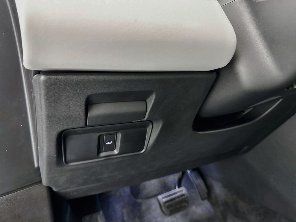 New 2026 Fuji White Land Rover Core S image 10