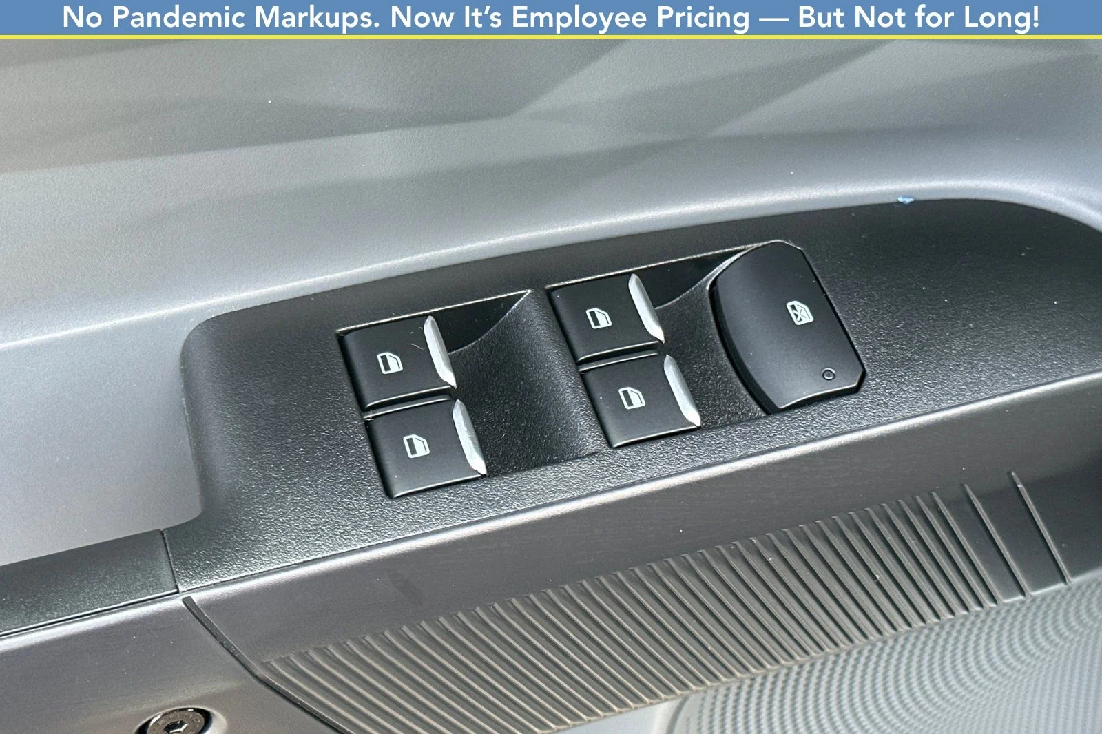 2025 Ford Maverick XL - Photo 11