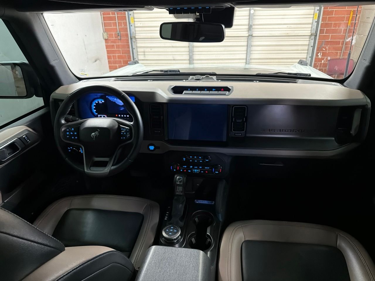 Used 2023 Gray Ford Wildtrak image 19