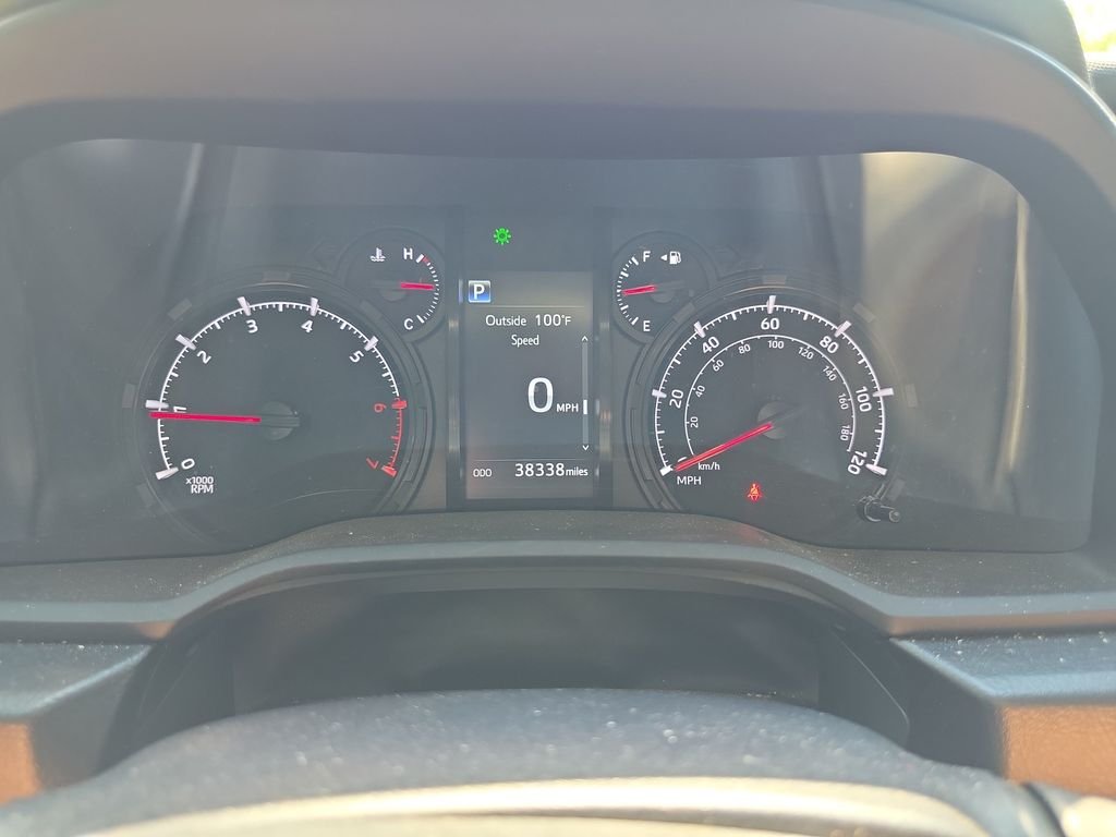 Used 2024  Toyota SR5 Premium image 25