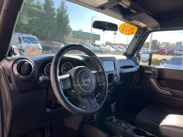 Used 2014 Gray Jeep Unlimited Sport image 10