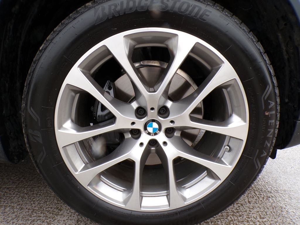Certified Used 2026 Skyscraper Grey Metallic BMW xDrive40i image 8
