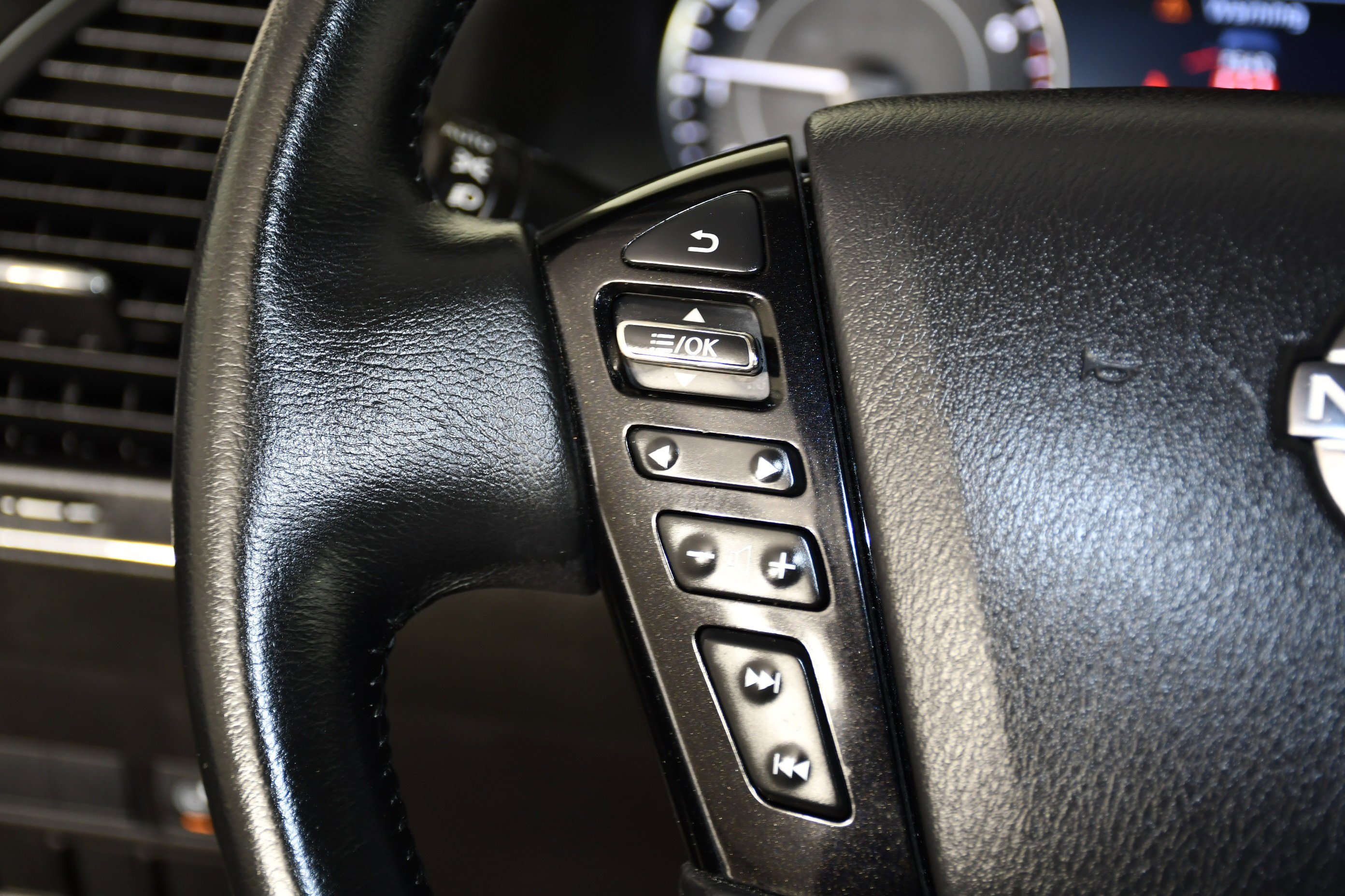 Used 2024 Brilliant Silver Metallic Nissan SV image 20