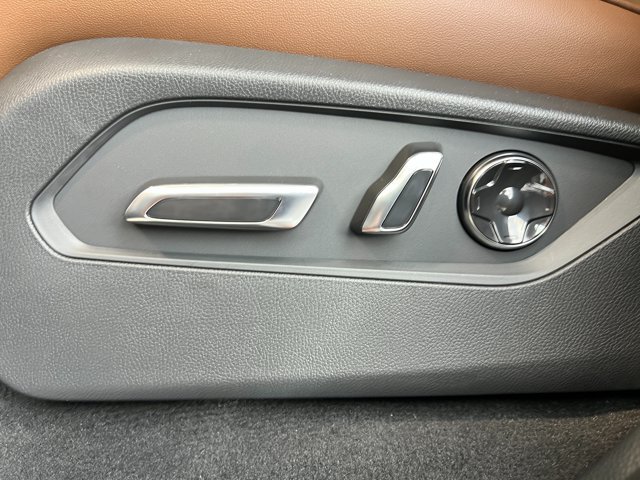 New 2026 Liquid Carbon Metallic Acura w/Technology Package image 15