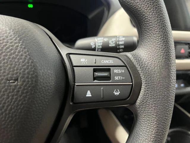 New 2027 Platinum White Pearl Honda LX image 17