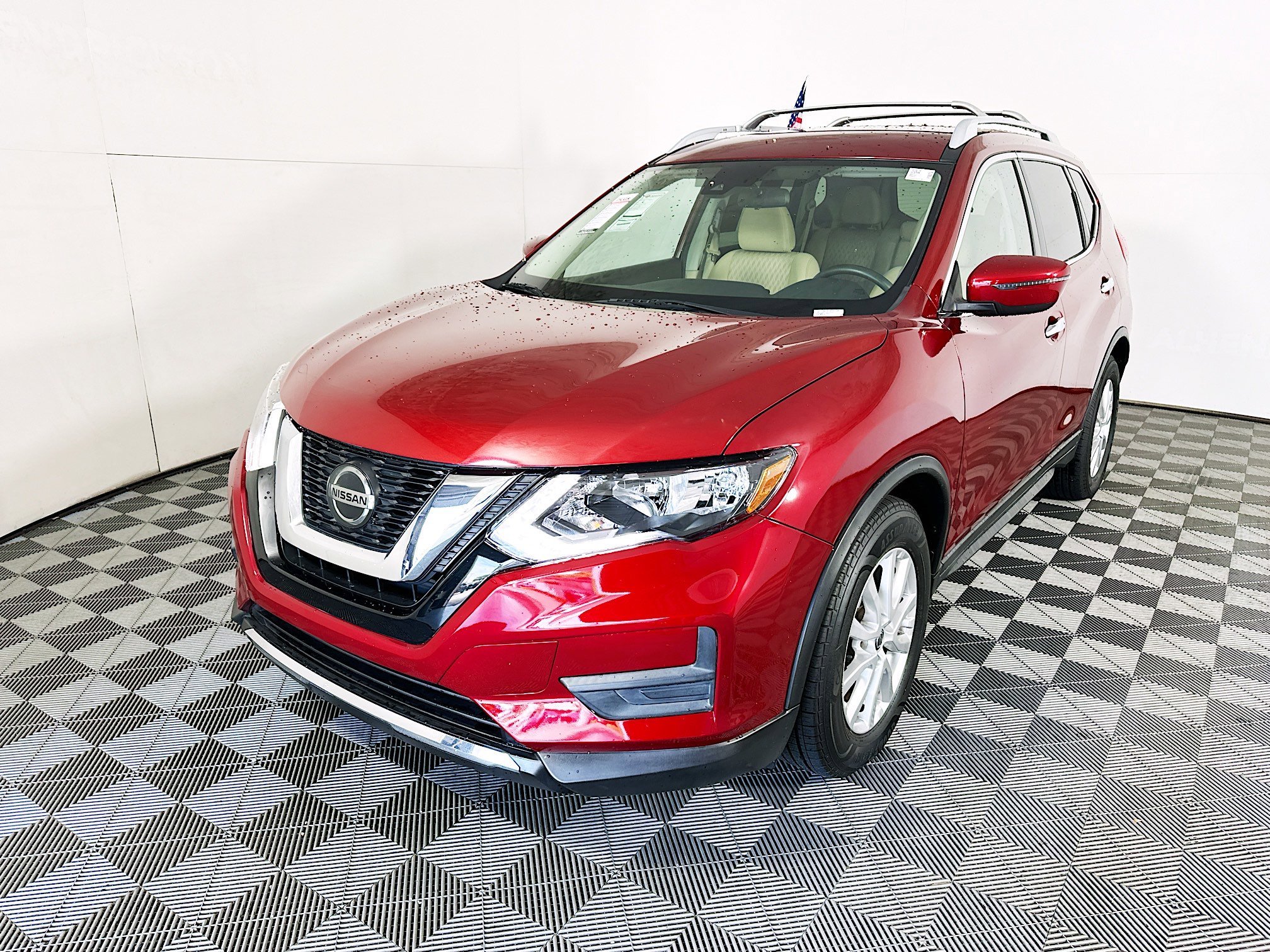 Used 2020 Scarlet Ember Tintcoat Nissan SV image 7