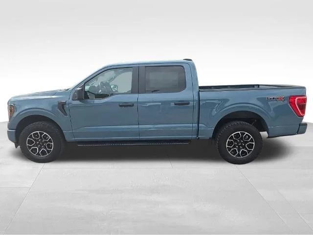 Used 2023 Blue Ford  image 9