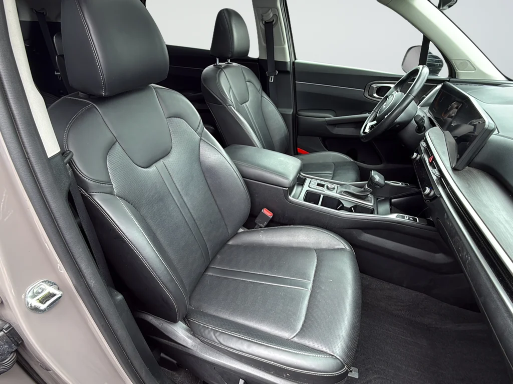 Used 2024 Brown Kia X-Line EX image 23