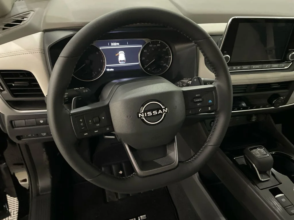 2026 Nissan Rogue Dark Armor - Photo 14