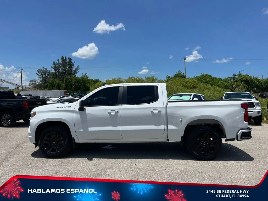 Used 2024 Summit White Chevrolet RST image 4