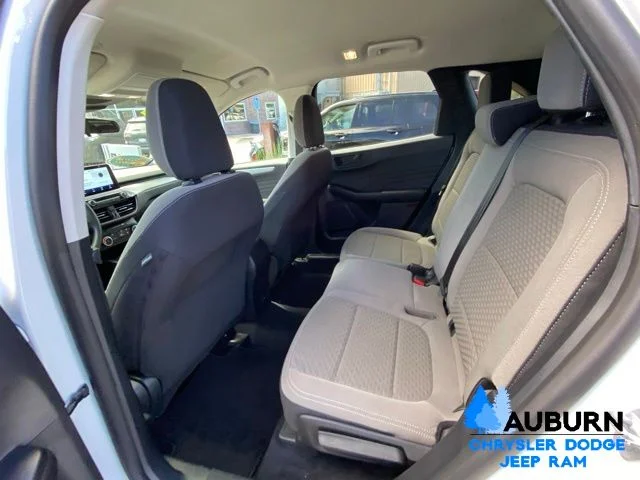Used 2022 White Ford SE image 20