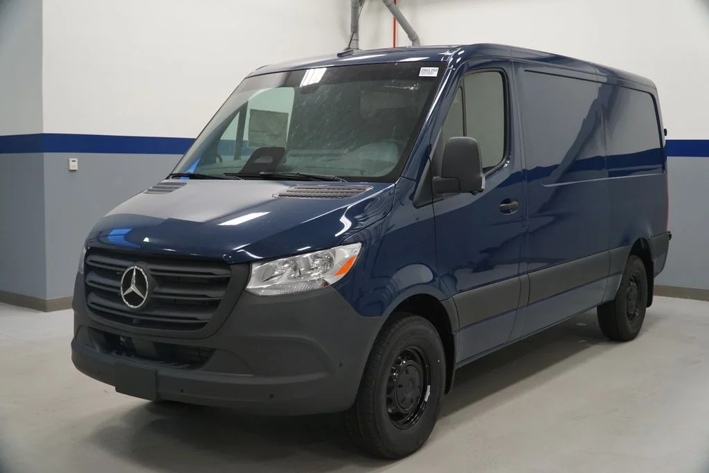 New 2026  Mercedes-Benz Cargo 144 WB image 3
