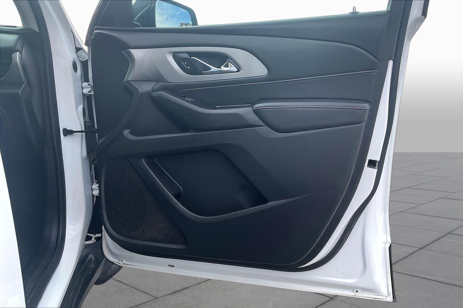 Used 2020 Summit White Chevrolet LS image 22