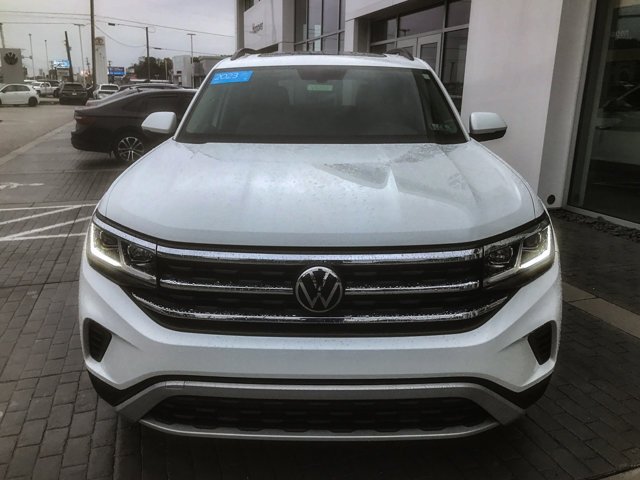 Used 2023 Pure White Volkswagen 3.6L V6 SE w/Technology image 3