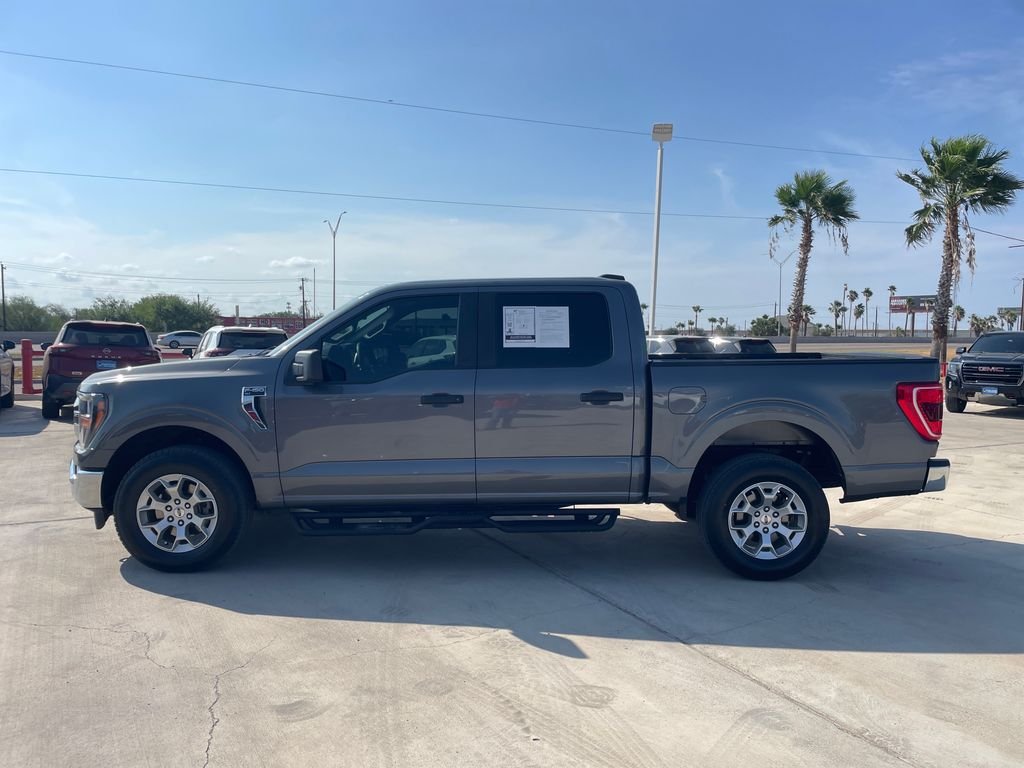 Used 2023 Gray Ford XLT image 2