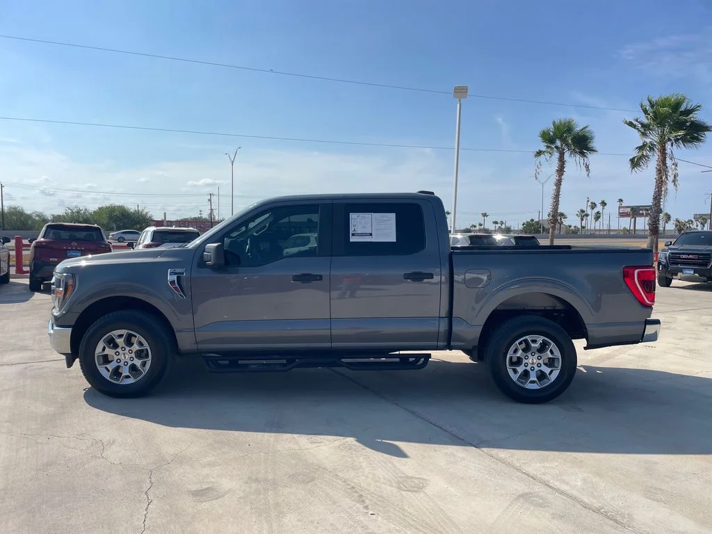 Used 2023 Gray Ford XLT image 2