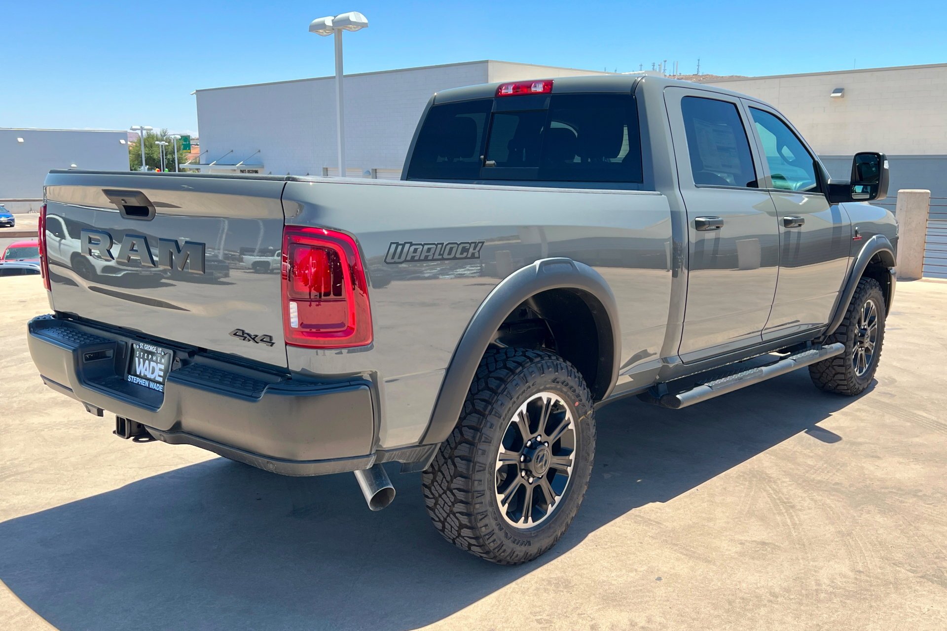 New 2026 Ceramic Gray Clear-Coat Exterior Paint RAM Warlock image 6
