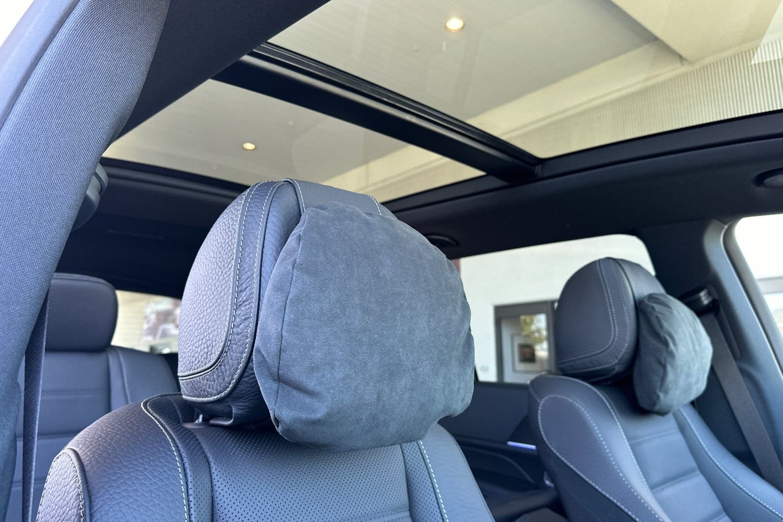 New 2026 White Mercedes-Benz GLS 450 image 18