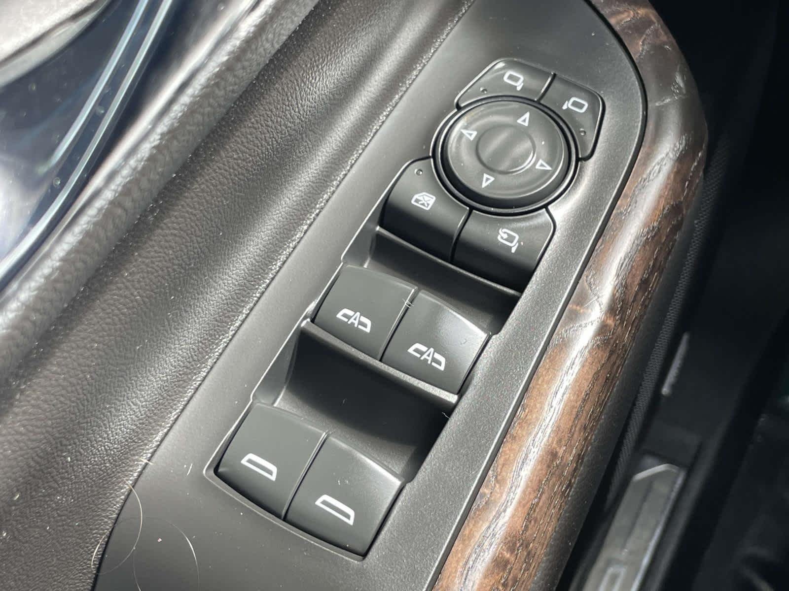 Used 2023 WHITE FROST TRICOAT GMC Denali image 42